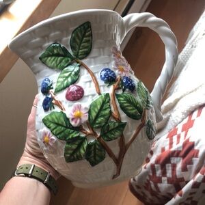 Anthropologie Skye McAlpine Tavola- Frutti Di Bosco Jug